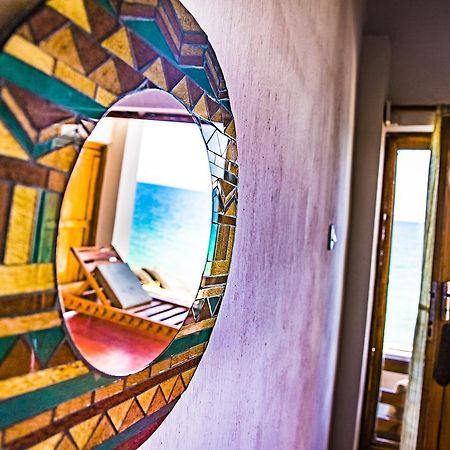 Njaya Lodge Nkhata Bay Ngoại thất bức ảnh