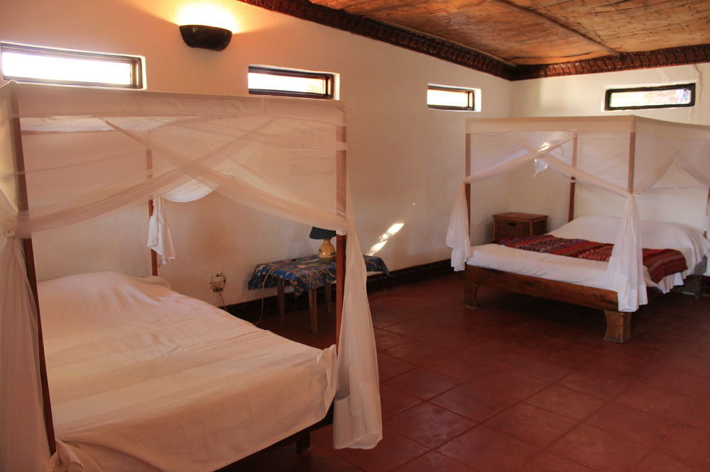 Njaya Lodge Nkhata Bay Ngoại thất bức ảnh
