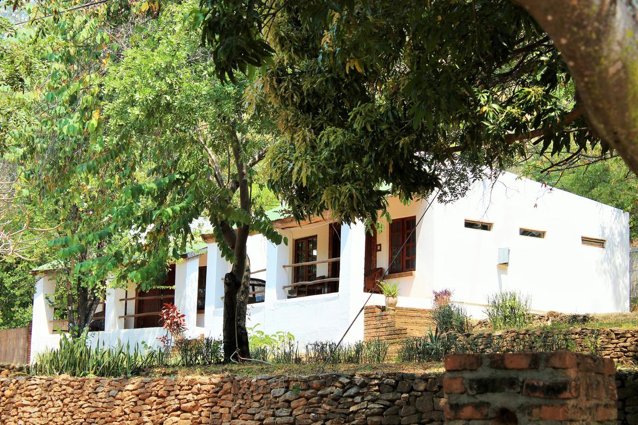 Njaya Lodge Nkhata Bay Ngoại thất bức ảnh