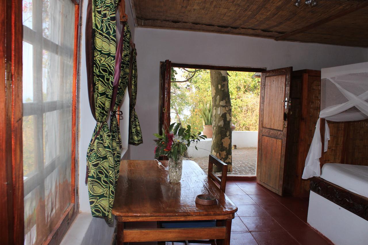 Njaya Lodge Nkhata Bay Ngoại thất bức ảnh