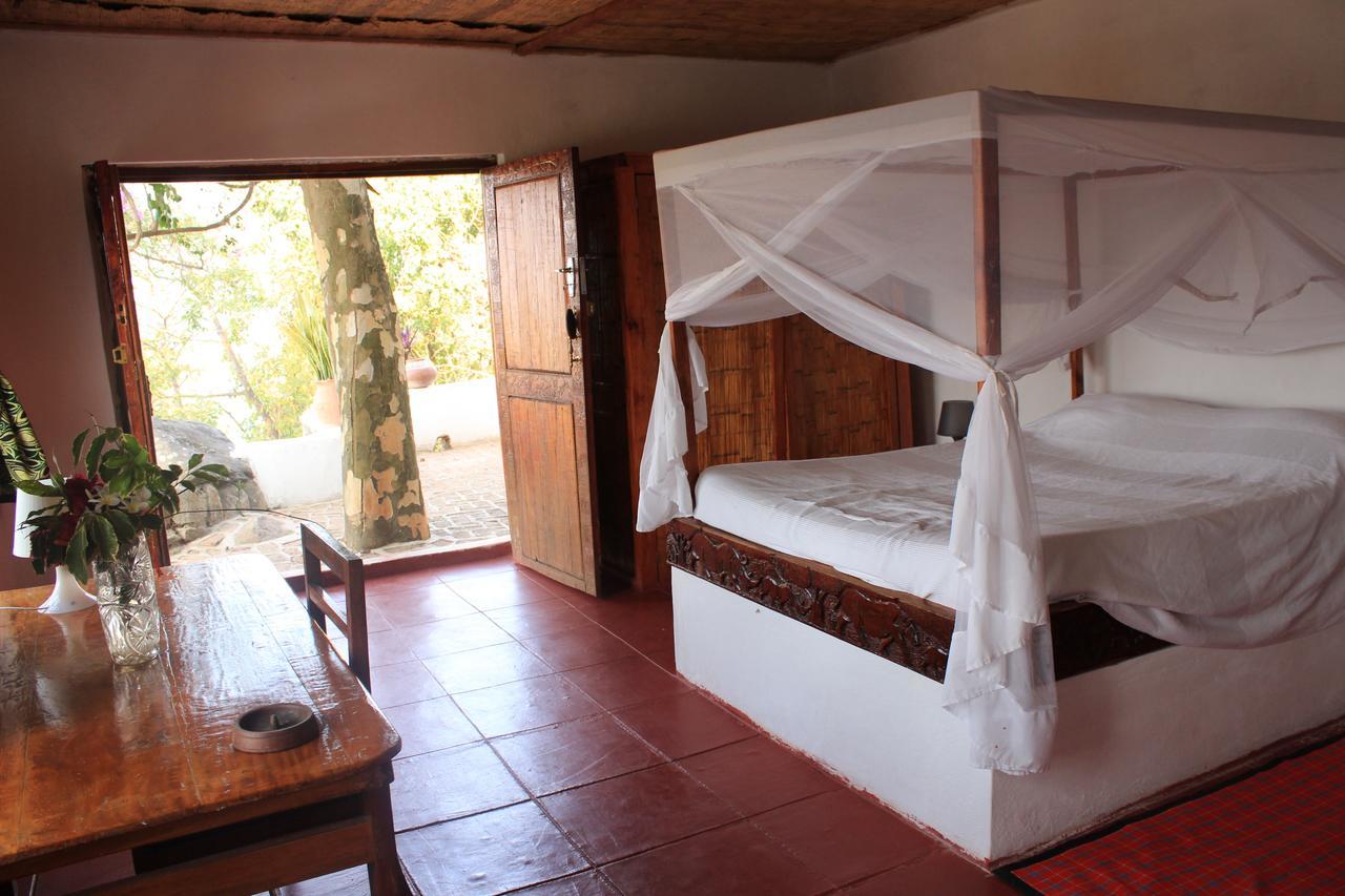 Njaya Lodge Nkhata Bay Ngoại thất bức ảnh