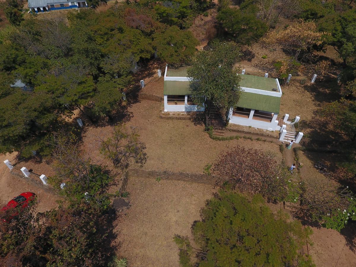 Njaya Lodge Nkhata Bay Ngoại thất bức ảnh