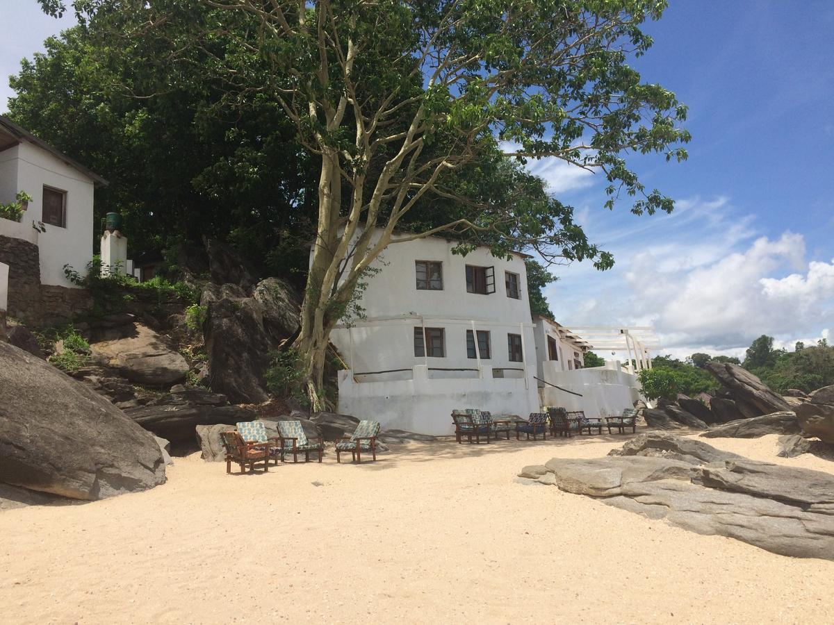 Njaya Lodge Nkhata Bay Ngoại thất bức ảnh