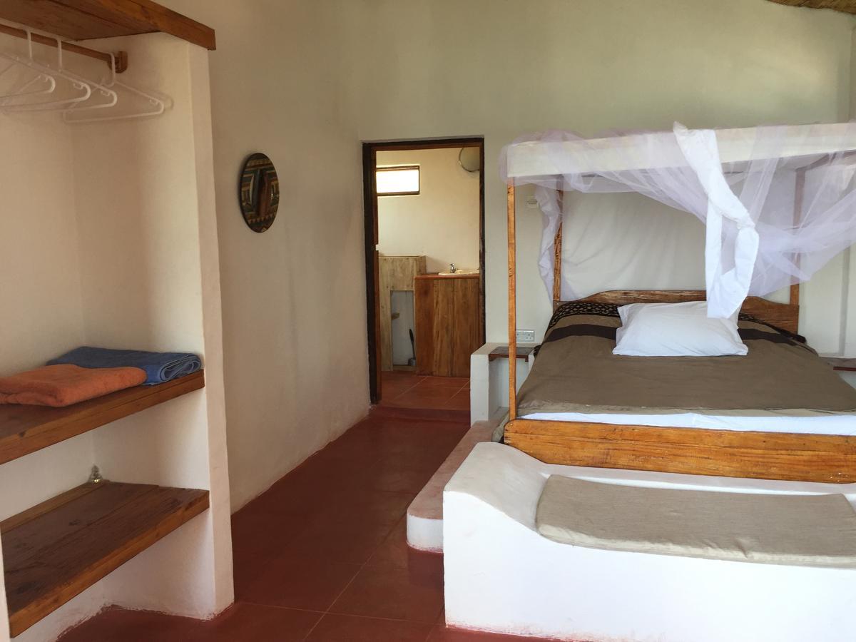 Njaya Lodge Nkhata Bay Ngoại thất bức ảnh