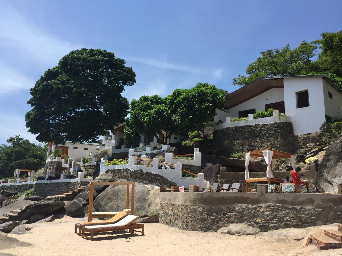 Njaya Lodge Nkhata Bay Ngoại thất bức ảnh