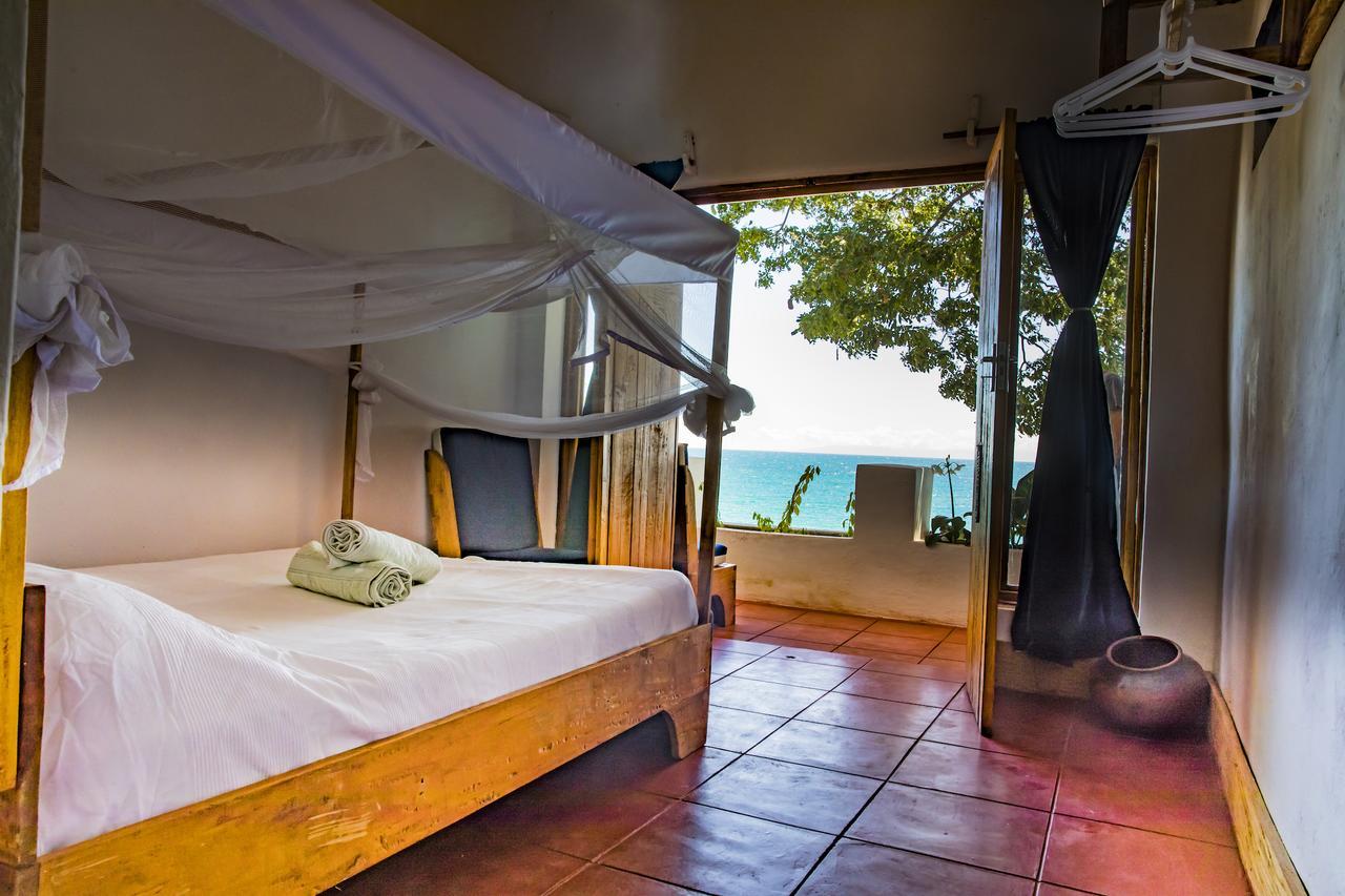 Njaya Lodge Nkhata Bay Ngoại thất bức ảnh